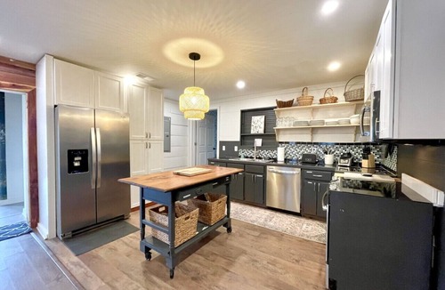 Cedar Bluff House | Charming 4 Bed 3.5 bath Sleeps 8 With Views Overlooking Beautiful Weiss Lake