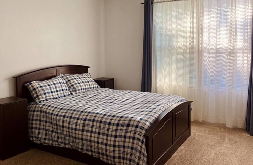 Carpentersville House | Charming and Cozy Home in a Serene Neighborhood