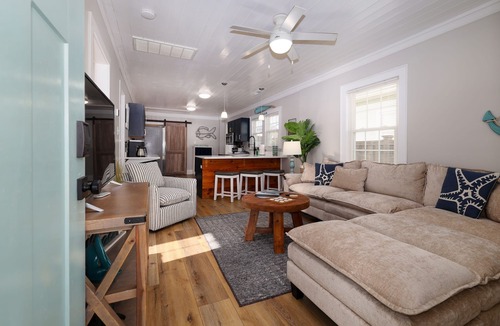 North Carolina Coast Cottage | Charming Beach Cottage-1 block to beach/boardwalk