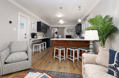 North Carolina Coast Cottage | Charming Beach Cottage-1 block to beach/boardwalk