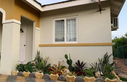 Arvonia Bed & Breakfast | Charming bed & breakfast with 2 bedrooms and AC in lovely Arvonia