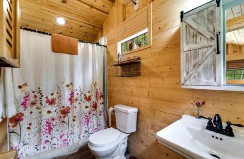 Sylva House | Charming Cabin Retreat On Tuckasegee River Near Sylva North Carolina