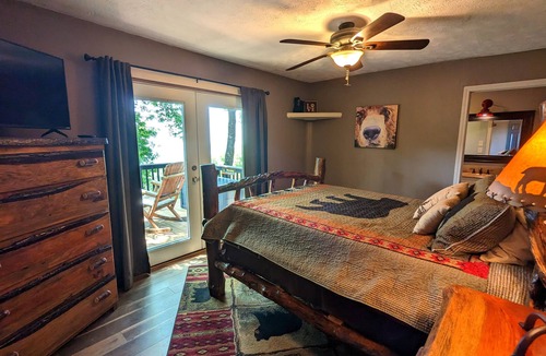 Tate Cabin | Charming cabin with spectacular views
