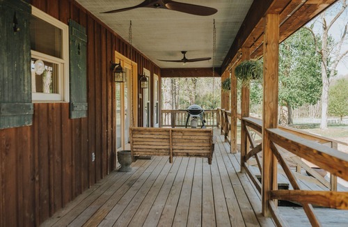 Boaz Cottage | Charming cottage on 8 acres of peace & tranquility just a short drive from town.