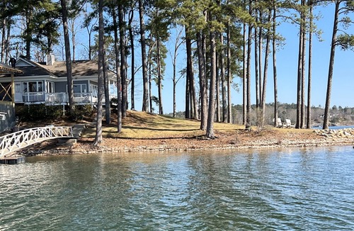 Jasper House | Charming Cottage with Stunning Point Views, Flat Lot, Walk-in Water, and a Dock!