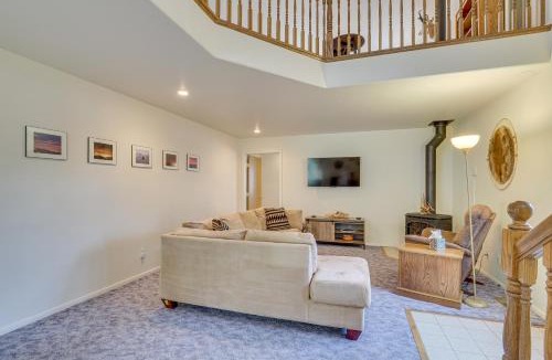 Elko House | Charming Elko Home w/Pool Table!