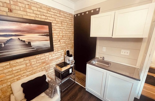 Gastonia Apartment | Charming Golf Course Studio - Walk to Restaurants - 20 Min to CLT Airport