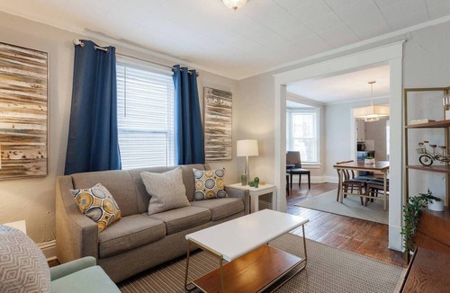 West Plaza Apartment | Charming Hideaway in Westport 15