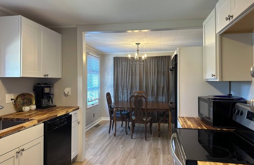 Woodruff House | Charming Home Between Greenville & Spartanburg. Close to BMW