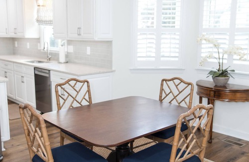 Morehead City House | Charming house steps from historic downtown front street!