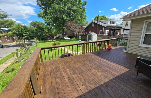 St. Louis House | Charming house with a large yard in lovely Holly Hills, St. Louis