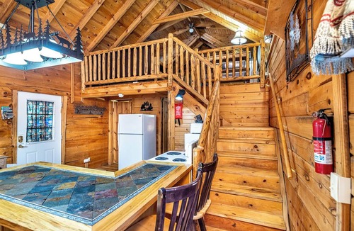Black River Falls House | Charming Log Cabin Fully Stocked 1.5 Garage Sleeps 7 UTV Route
