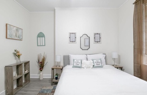 Hannon Park Apartment | Charming Midtown Apt - Hannon Hideaway Unit B