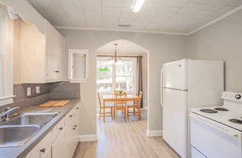 Mount Holly House | Charming Mount Holly Bungalow