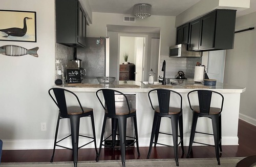 Mount Mourne Condo | "Charming Penthouse with Quaint Cove & Pool Views at Lake Norman!"