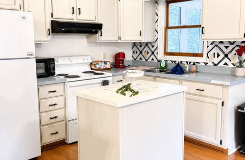 Lewistown House | Charming, pet-friendly 2-bedroom house in Lewistown
