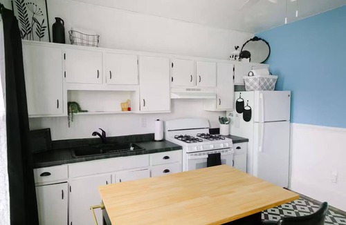 Roanoke House | Charming Roanoke House