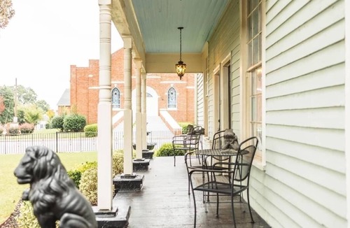 Anderson House | Charming two room grand suite in Historic antebellum mansion.