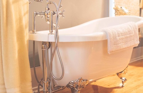 Anderson House | Charming two room grand suite in Historic antebellum mansion.
