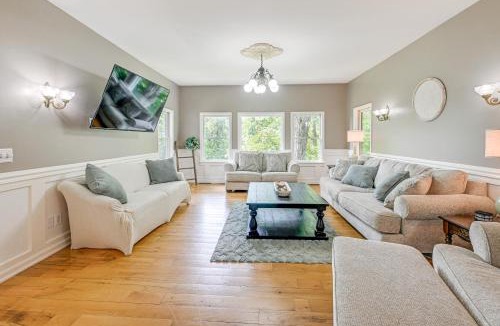 Franklin House | Chateaux-Style Franklin Retreat w/Sauna and More