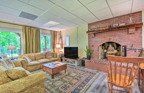 Mountain Rest House | Chauga River Cabin: Pets Welcome!