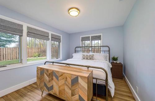 Greenwood House | Cheerful & cozy farmhouse 2 bedroom home