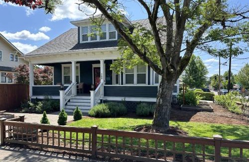 Newberg House | Chehalem Crest