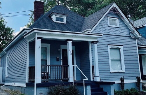 Oldham Avenue House | Chic Chevy Chase Bungalow, Heart of UK, Easy Trip to Downtown!