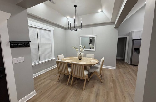 High Point House | Chic & Cozy Highpoint Home - Minutes to HPU & Market - Pet Friendly