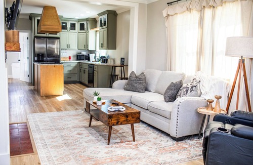 Cannon House | Chic Haven of barbourville