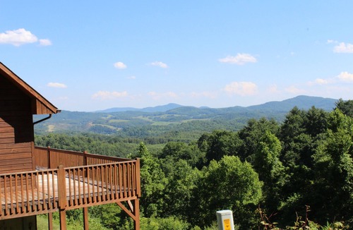 Grassy Creek Cabin | Chill Out In The NC Mtns! - Game Table, WiFi & Views Near Grayson Highlands