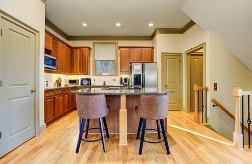 Big Canoe House | Chipmunk Crossing - Mountain View, Fireside Chats, Hot Tub, Golf, Trails & Lakes