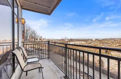 Rolling Mill Hill House | Cityview 220