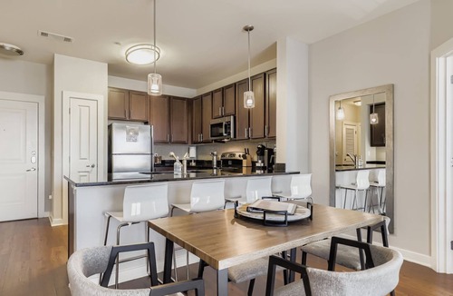 The Gulch Apartment | Classic & Comfortable | 2bed/2bath Downtown