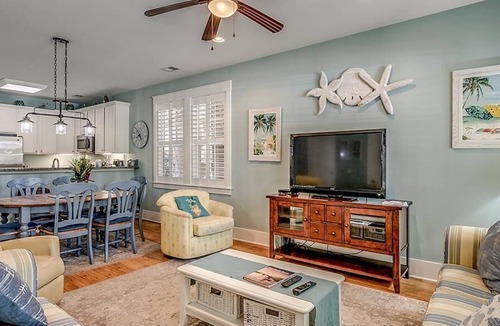 Windy Hill Condo | Classic Elegance 3 Bedroom Townhome with Amenities