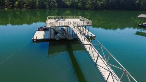 Jasper House | Clear Creek Escape - Double Decker Dock, New Green Fishing Lights!