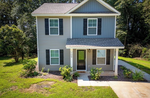Clemson House | Clemson Weekend Rental- very close to campus, 4 Bedroom 3 Bathroom