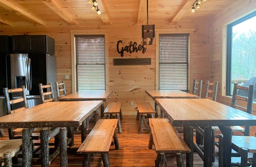 Primrose Cabin | Cliffview Wilderness Luxury Cabin - Cliffview resort