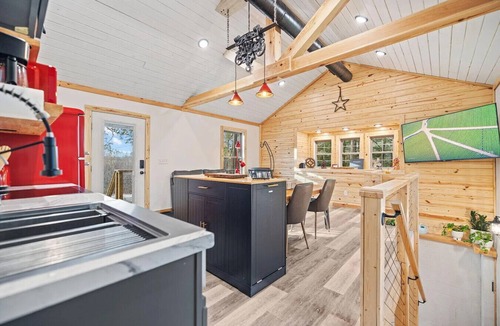 Rogers Cabin | Cloud 9 | Hot Tub Climbing Wall | Heart of Red River Gorge | Sleeps 4