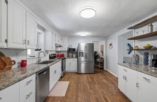 Brownsboro House | Cloud Nine at Moontown- Fly In, or Drive In, to A Peaceful Landing Spot