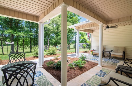 Brownsboro House | Cloud Nine at Moontown- Fly In, or Drive In, to A Peaceful Landing Spot