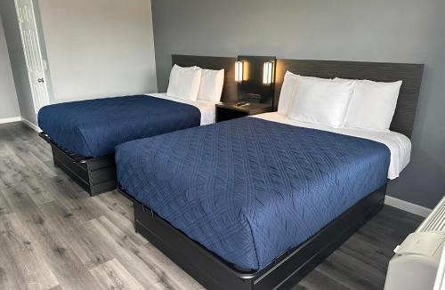 Long Mott Hotel | Coastal Bend at Seadrift, Motel & RV Park