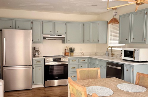 St. James House | Coastal Cottage located between OKI & Holden Beach
