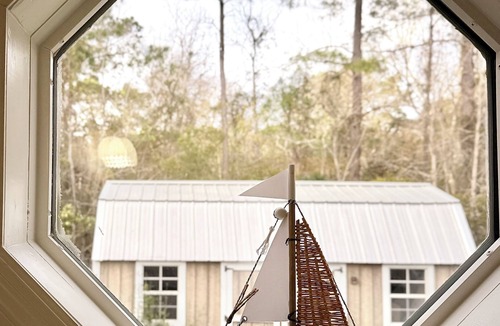 St. James House | Coastal Cottage located between OKI & Holden Beach
