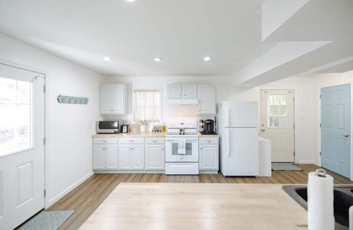 North Carolina Coast Apartment | Coastal Cozy and Close to Beach with Turf Yard!