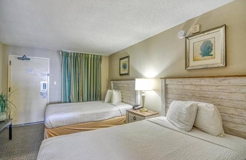 Myrtle Beach House | Coastal Living - Oceanfront Sleeps 6 w Smart TV