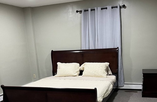 Beckley Apartment | Cobblers Inn-great location lots of charm