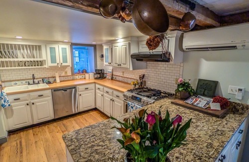 Smithfield Apartment | Colonial Smithfield ground floor Unit- close to Williamsburg, VA beach, & more