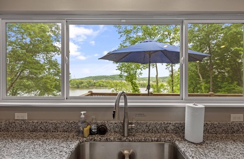 Kingston House | Come enjoy a beautiful view from our cozy lake house!