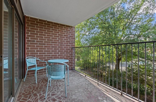 Terry Sanford Apartment | Comfort at the Clarendon Quaint, clean, safe, & convenient location!